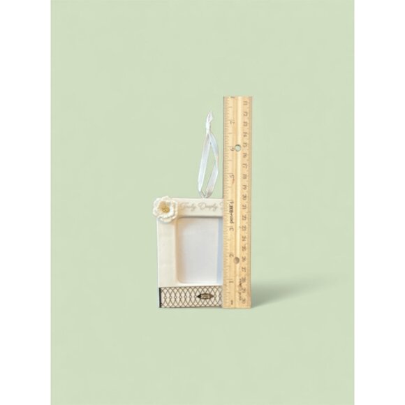 Hallmark Keepsake 2019 Truly Deeply Foreverly Porcelain & Metal Photo Frame Orna - Picture 5 of 7